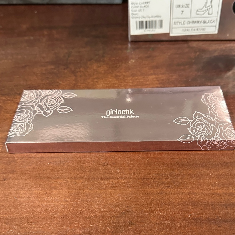 Girlactik The Essential Palette